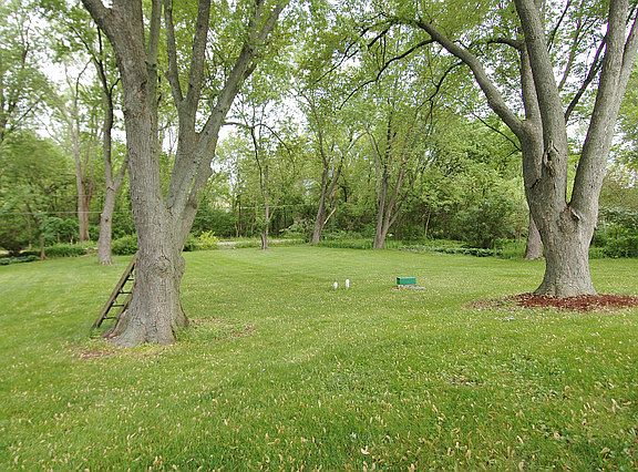 5th image of 114 Rainbow Dr