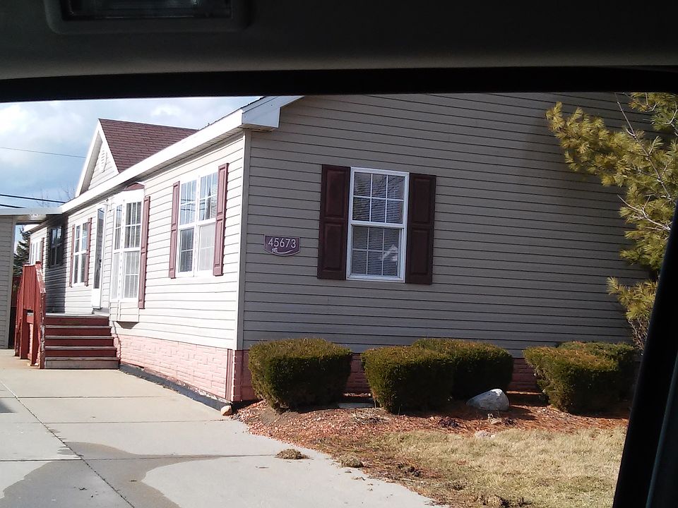 1st image of 45673 Marquette Dr