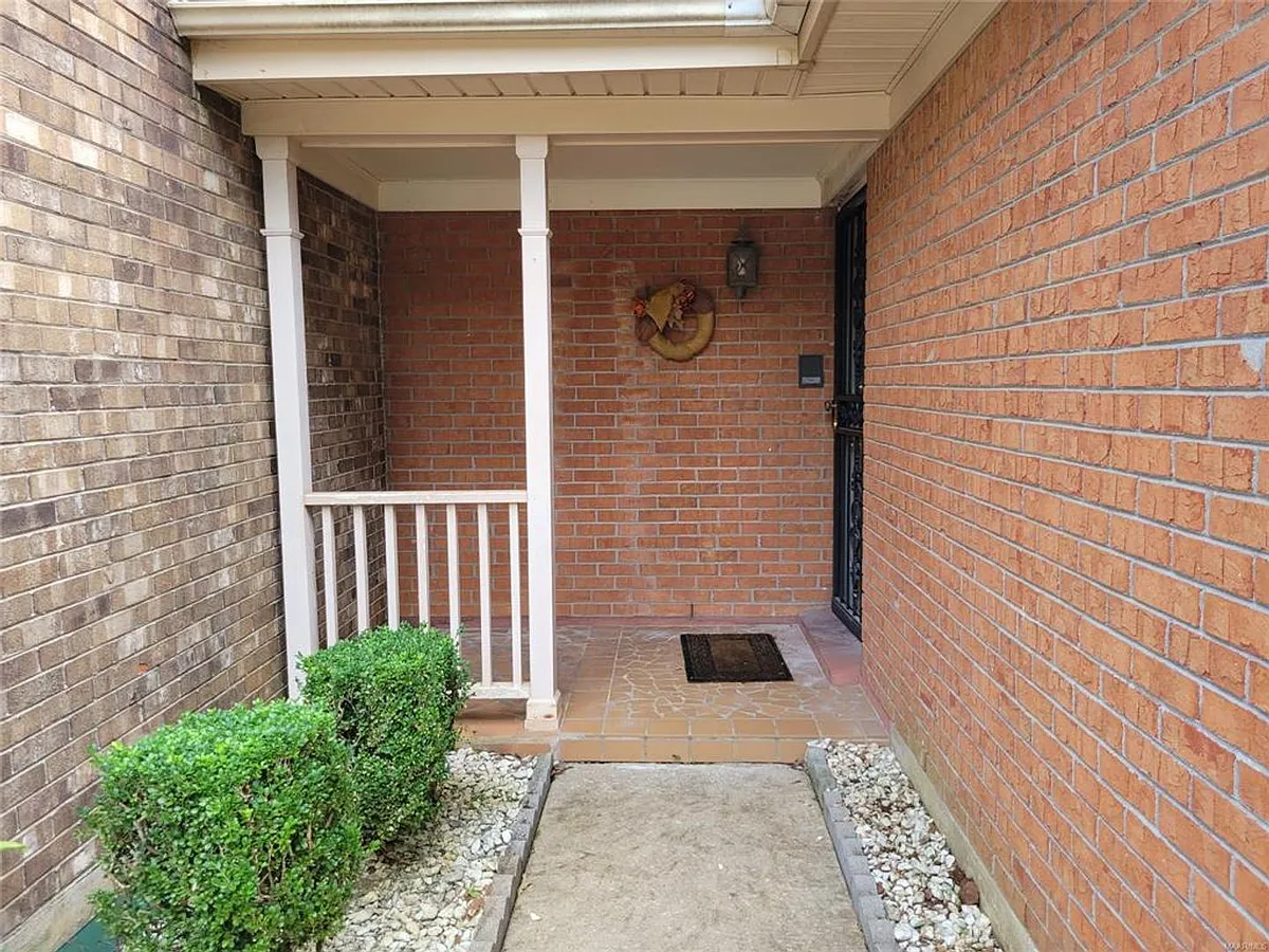 Building Photo - 4046 Camellia Dr #1