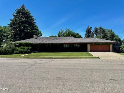1100 N 1st St, Bismarck, ND, 58501