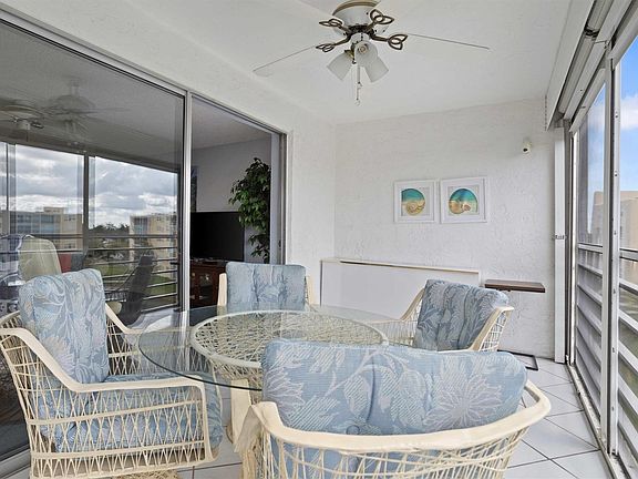 4th image of 200 SE 5th Avenue #503