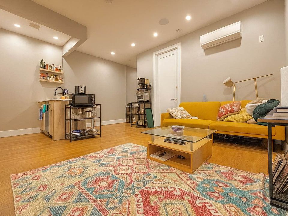 1st image of 692 Saint Marks Ave APT 1B