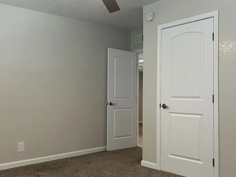 1605 N Norma St — Photo 11