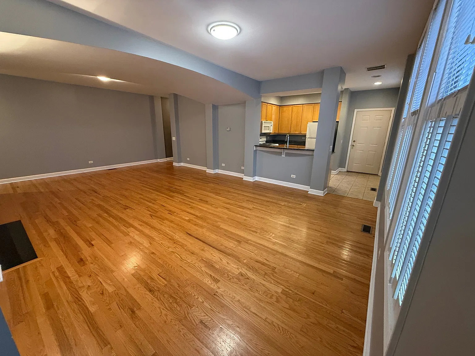 2 bed, 1200 sqft, $2,850 — Photo 2