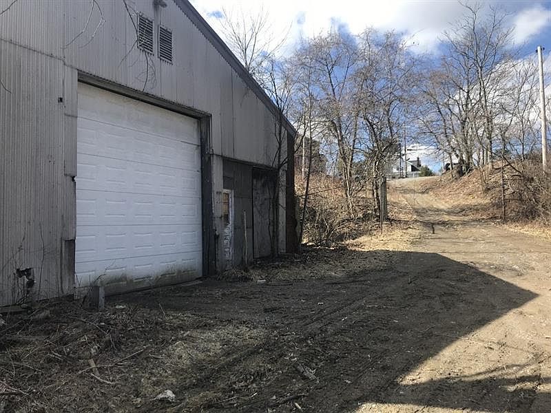 2nd image of 10328 Perry Hwy