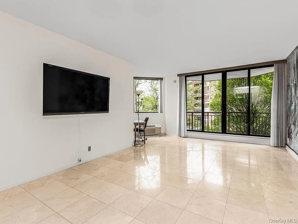 Building Photo - 50 E Hartsdale Ave #3V