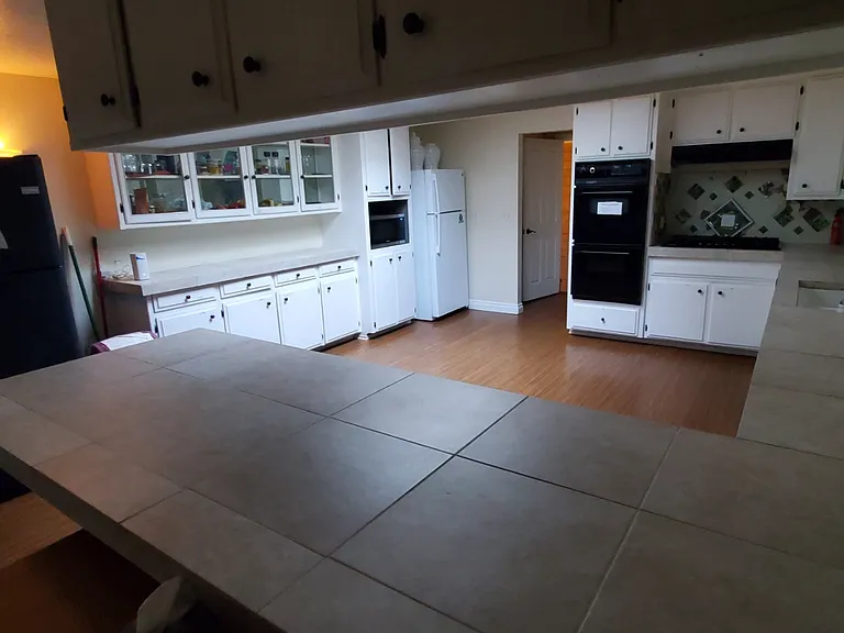 315 Osborne St #9 — Photo 8
