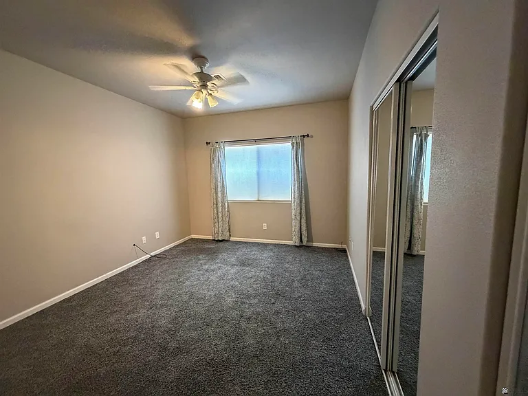 12598 E 46th Dr — Photo 7