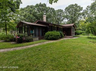 15640 W Buckley Rd, Libertyville, IL 60048