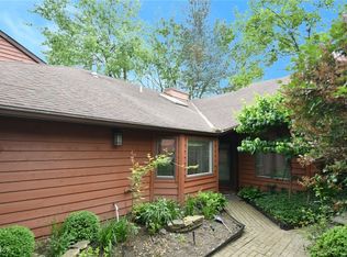 25840 Fairmount Blvd, Beachwood, OH