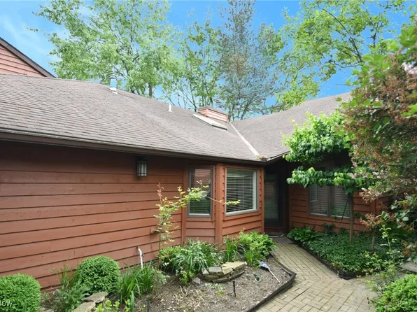 25840 Fairmount Blvd, Beachwood, OH 44122