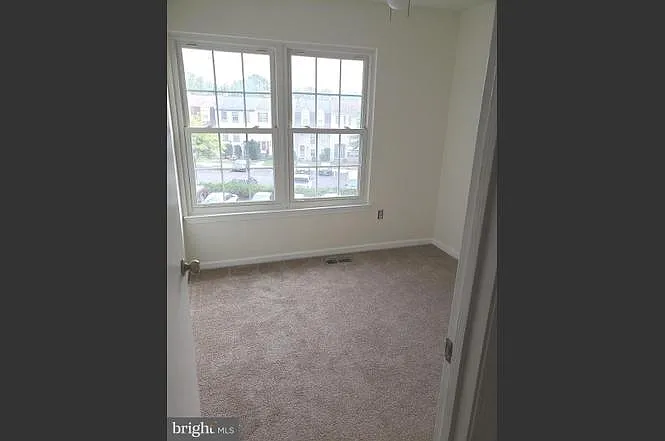 14937 London Ln — Photo 7