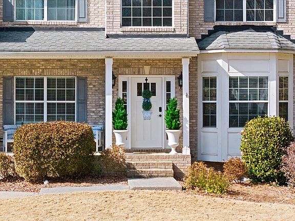 3rd image of 429 Farmwood Way