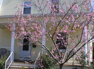 30 Lauriston St, Providence, RI 02906