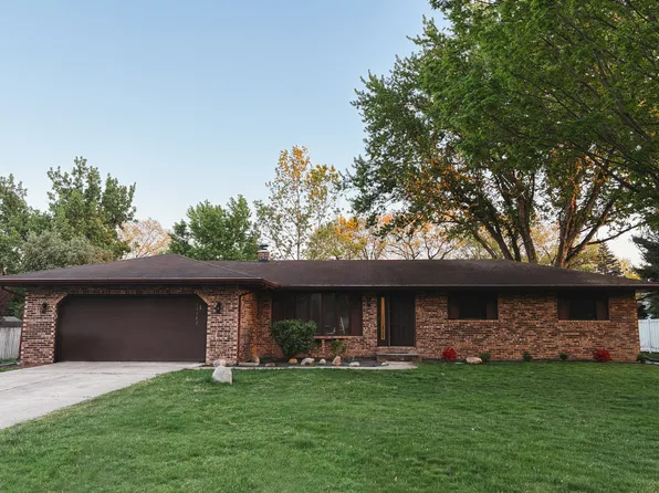 12282 Duxbury Ct, Granger, IN 46530