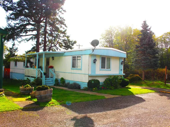 16131 W Hoffeldt Ln Space 32, Brookings, OR 97415