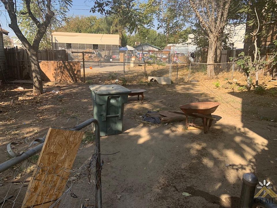 2nd image of 808 E 19th St