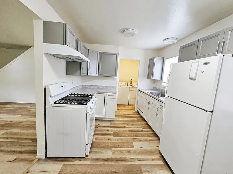 8011 E 16th Ave #D — Photo 3