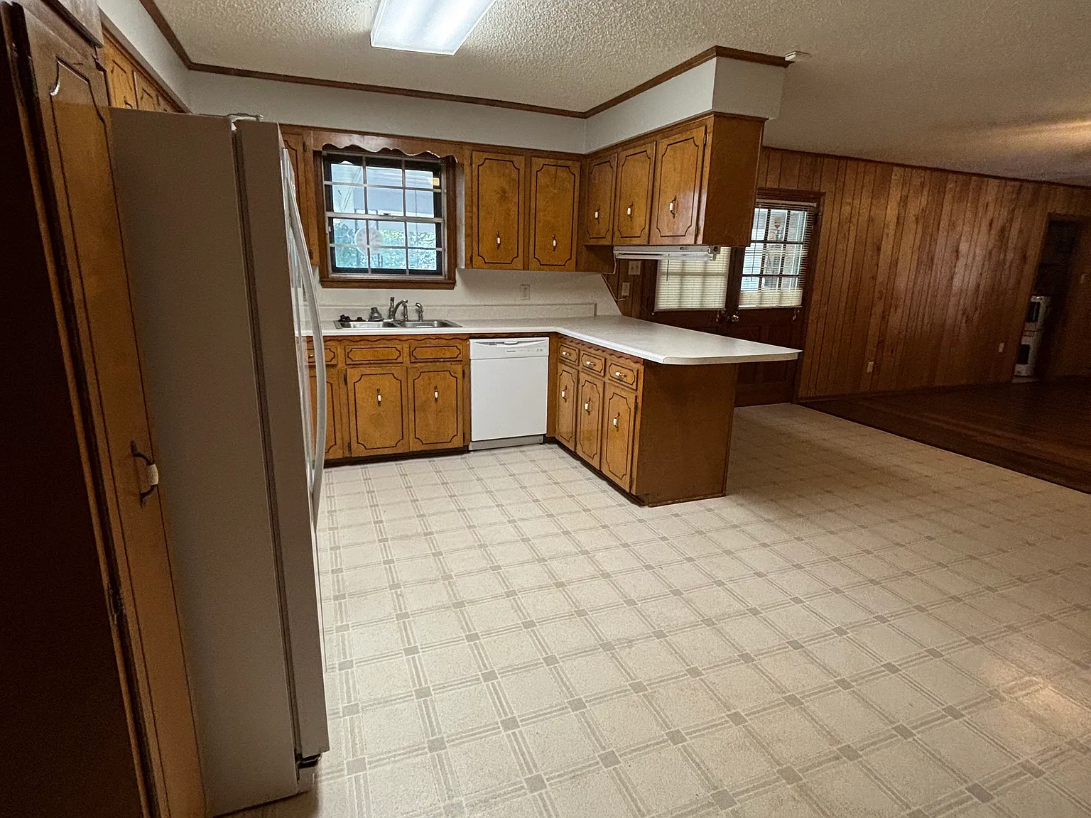 3 bed, 1500 sqft, $1,500 — Photo 3