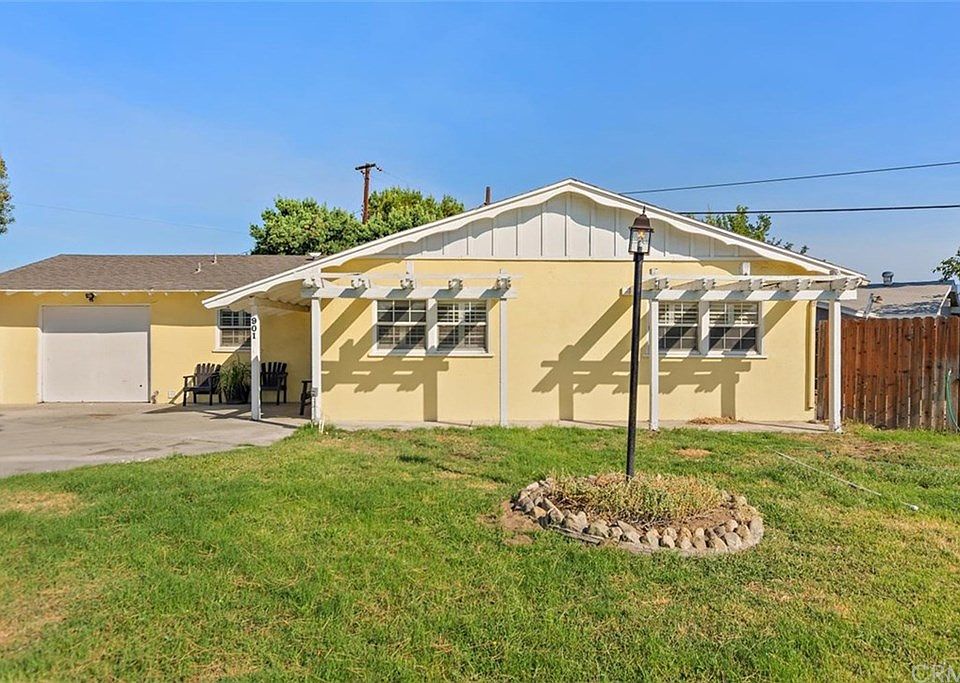 1st image of 901 E Lugonia Ave