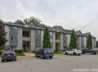 18372 N Ridge Ct APT 1, Spring Lake, MI 49456