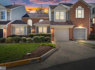 1825 Duffield Ln, Alexandria, VA 22307