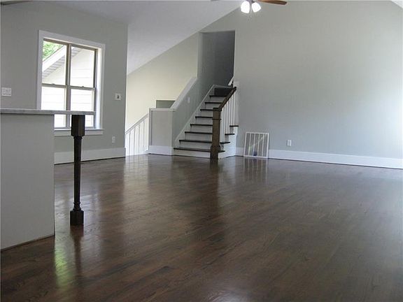 3rd image of 340 Westover Dr