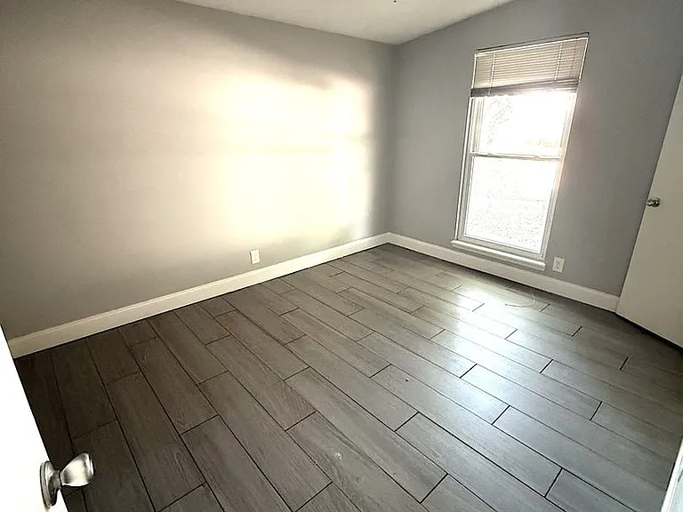 6028 Downey St NE — Photo 22