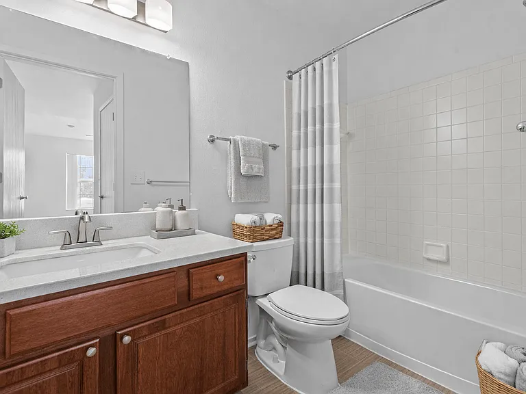 Canton Club Apartments - Canton, MI — Photo 14