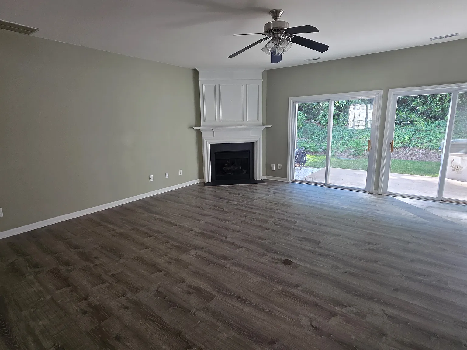 3 bed, 2.5 bath, 1386 sqft, $1,800 — Photo 4