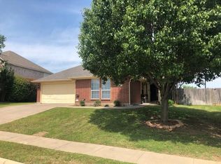 337 Shane Ln, Burleson, TX 76028