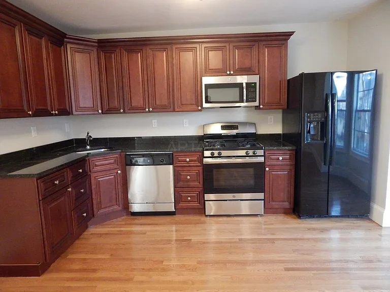 11 Park Ave #2F — Photo 1