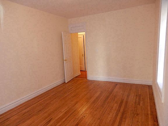 Bedroom / living area
