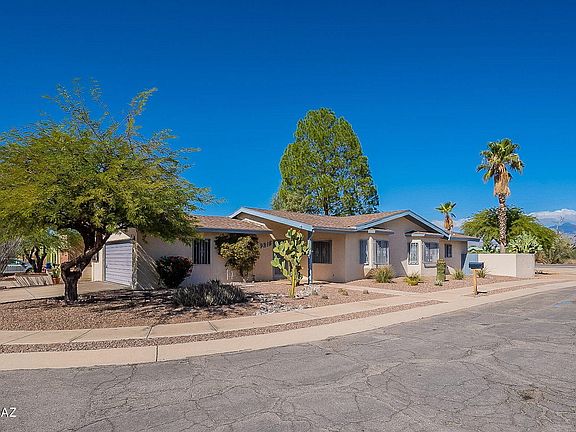 3rd image of 9215 E Calle Maria