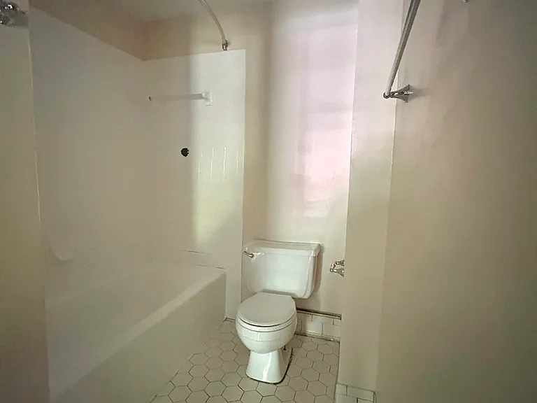 2977 Carolyn Dr — Photo 5