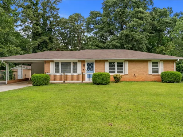 12 Dendy St W, Pelzer, SC 29669