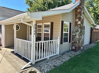 2908 E Lake Paradise Rd, Mattoon, IL 61938