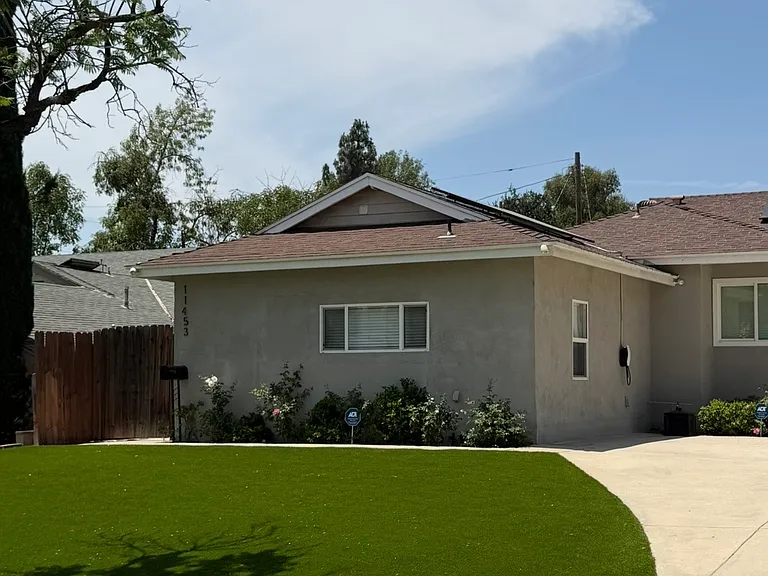 11453 Debra Ave — Photo 2