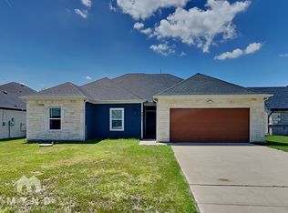 2417 Creek Dr, Granbury, TX 76048