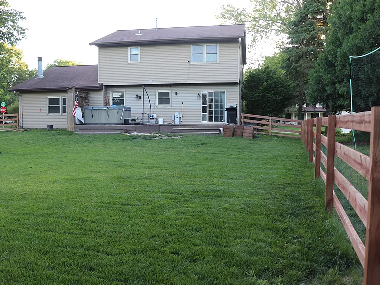 571 Harvest Ln — Photo 18