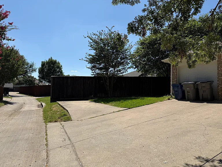1460 Norfolk Ct — Photo 12