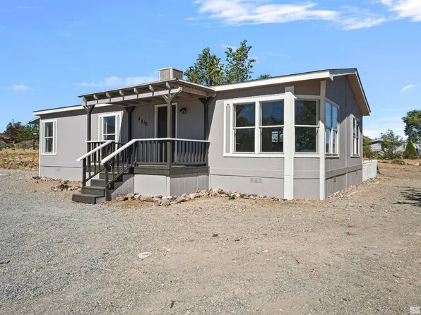 4810 Stagecoach Dr, Silver Springs, NV 89429