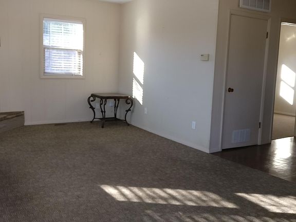 5th image of 210 W South St APT 6