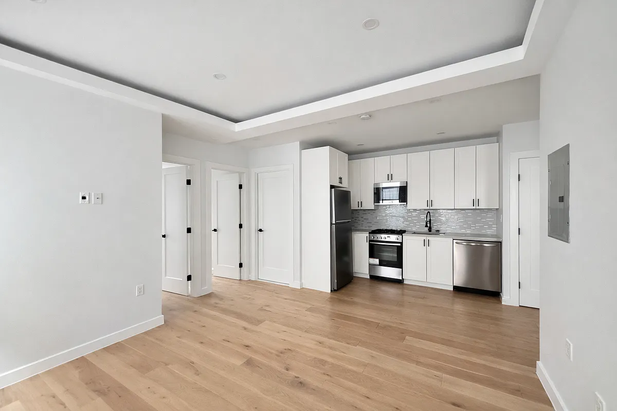 Building Photo - 50-23 45th St #2F