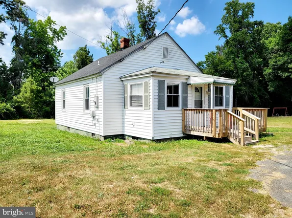 1253 Mulberry Rd, Farnham, VA 22460