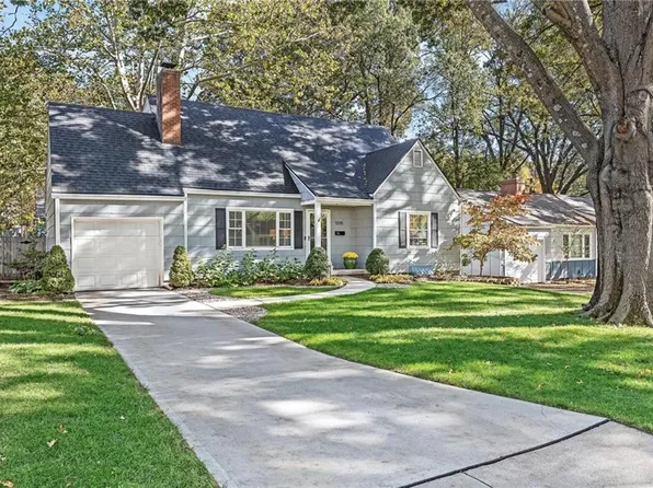 5515 Ash Dr, Roeland Park, KS 66205