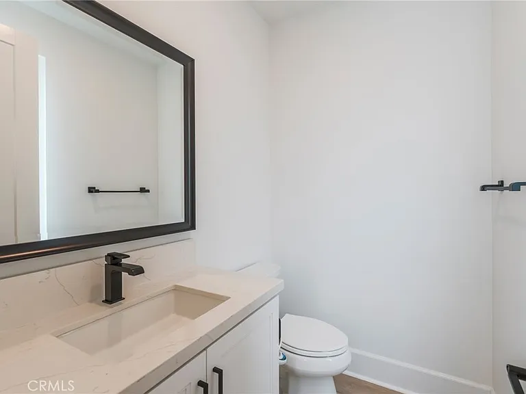 16285 Veterans Way — Photo 29