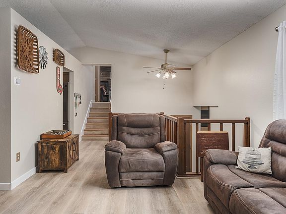 4th image of 3085 Mellow Woods Dr
