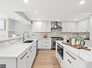 318 N Alfred St, Alexandria, VA 22314