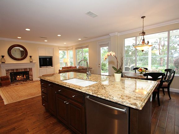 Kitchen/family room